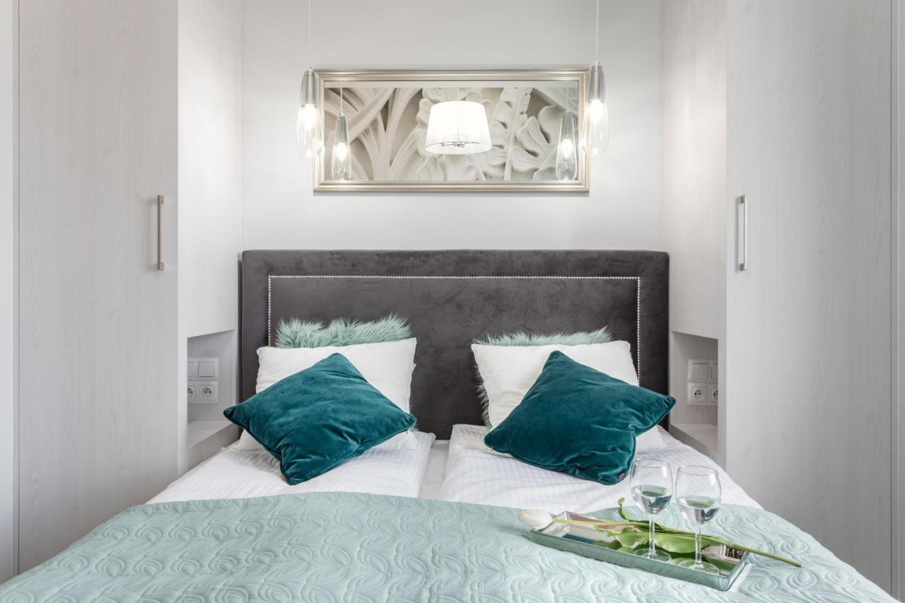 Lion Apartments - Naviflat Brabank Premium Apartment With Parking Гданськ Екстер'єр фото