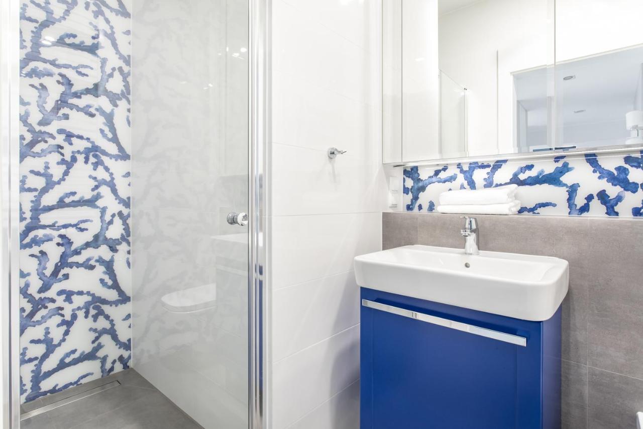 Lion Apartments - Naviflat Brabank Premium Apartment With Parking Гданськ Екстер'єр фото