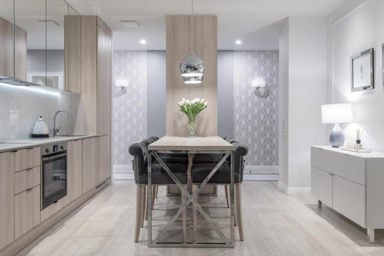 Lion Apartments - Naviflat Brabank Premium Apartment With Parking Гданськ Екстер'єр фото